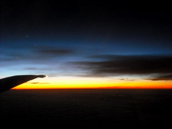 ニュージーランド航空からみた朝焼け