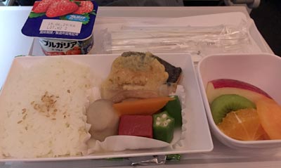 エコノミークラス　和食の朝食　ニュージーランド航空