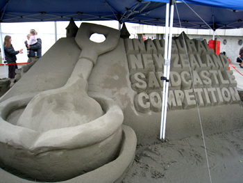 砂のお城作り大会　ニュージーランド