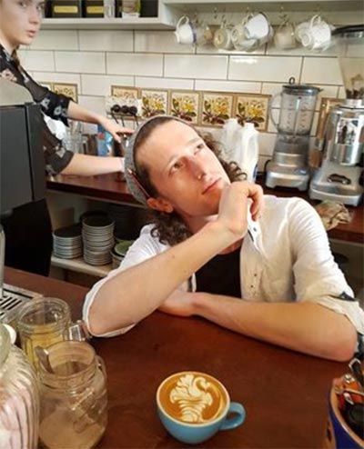 カフェで働く　ニュージーランド